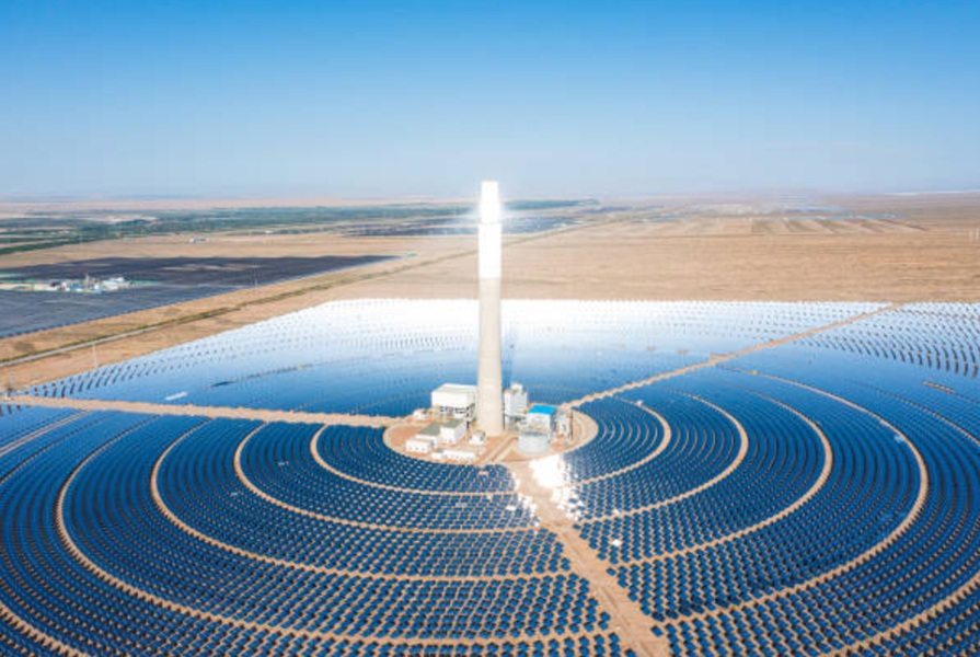 Concentrated Solar Power heliostat field and central receiver tower